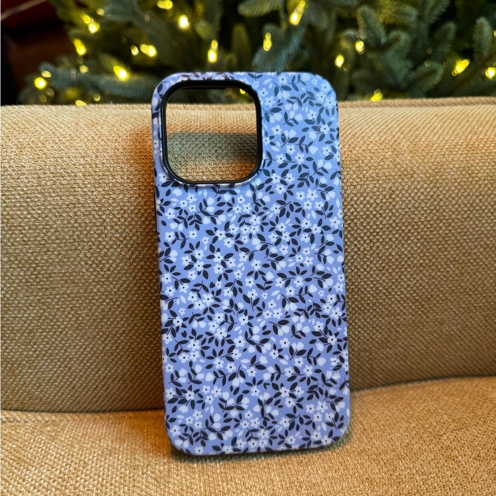Casely ‘Picking Daisies’ iPhone 15 Pro Max MagSafe case